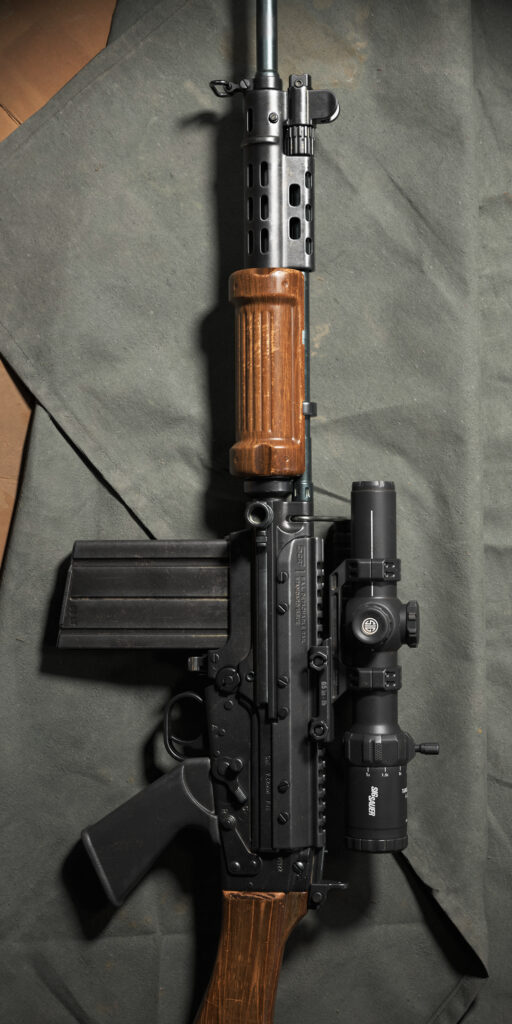 FN_FAL_CloseUp_03-scaled